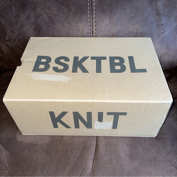 New Yeezy Basketball Knit Size 10.5